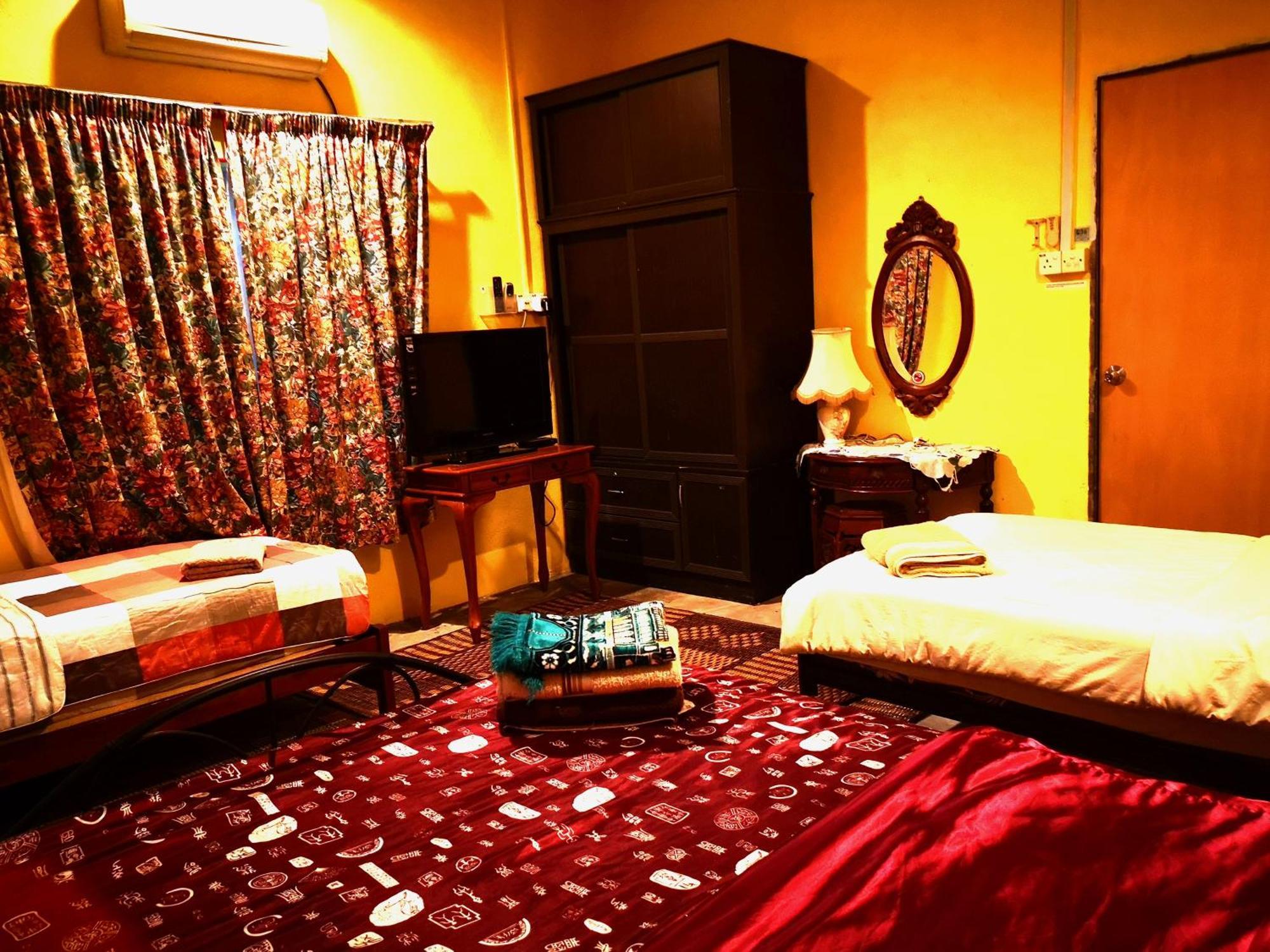 Oyo Home 90495 Homestay Kampung Kota Aur Сунгай Петани Екстериор снимка