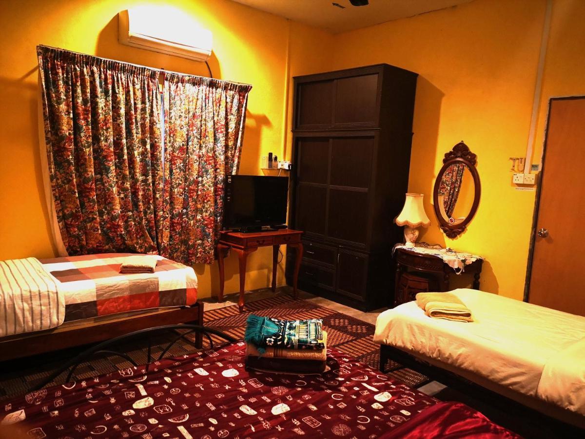 Oyo Home 90495 Homestay Kampung Kota Aur Сунгай Петани Екстериор снимка